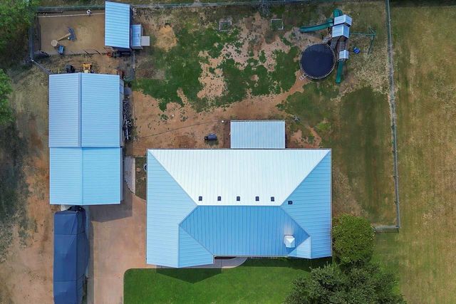809 Skyline DR, Kingsland, TX 78639