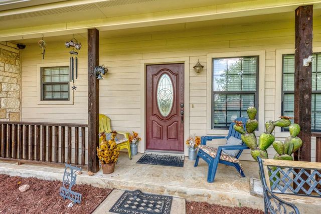 809 Skyline DR, Kingsland, TX 78639