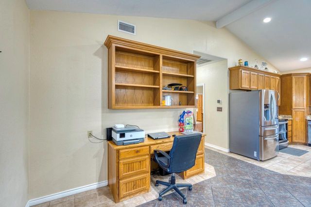809 Skyline DR, Kingsland, TX 78639