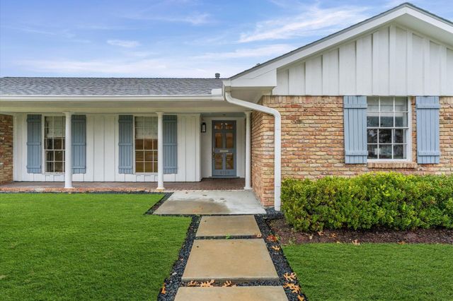 6158 Burgoyne Road, Houston, TX 77057