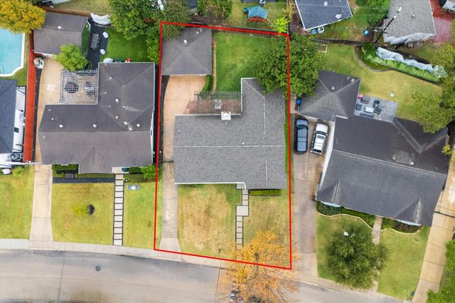 6158 Burgoyne Road, Houston, TX 77057