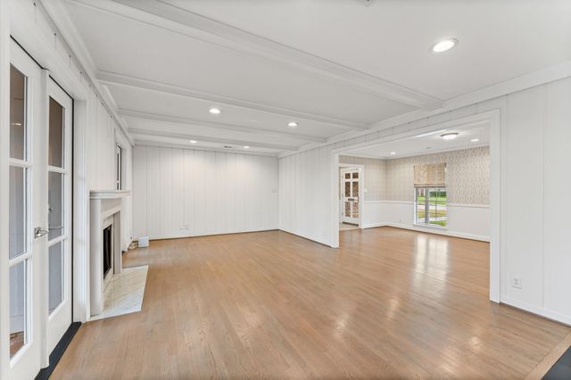 6158 Burgoyne Road, Houston, TX 77057