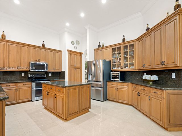 14857 SW 38th St, Davie, FL 33331