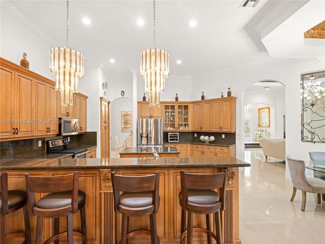 14857 SW 38th St, Davie, FL 33331