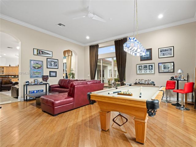14857 SW 38th St, Davie, FL 33331