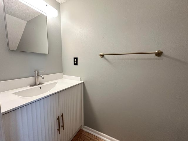 223 Oxford Court, Mary Esther, FL 32569