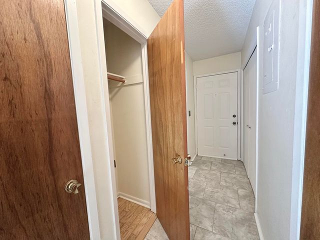 223 Oxford Court, Mary Esther, FL 32569