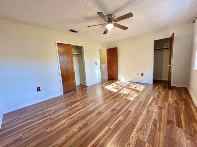 223 Oxford Court, Mary Esther, FL 32569