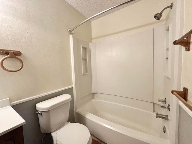 223 Oxford Court, Mary Esther, FL 32569