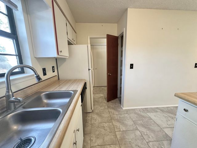 223 Oxford Court, Mary Esther, FL 32569