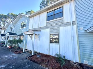 223 Oxford Court, Mary Esther, FL 32569