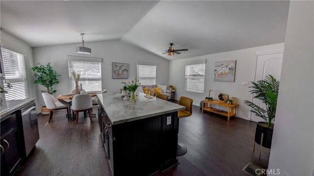 400 E. Arbor St. 1, Long Beach, CA 90805