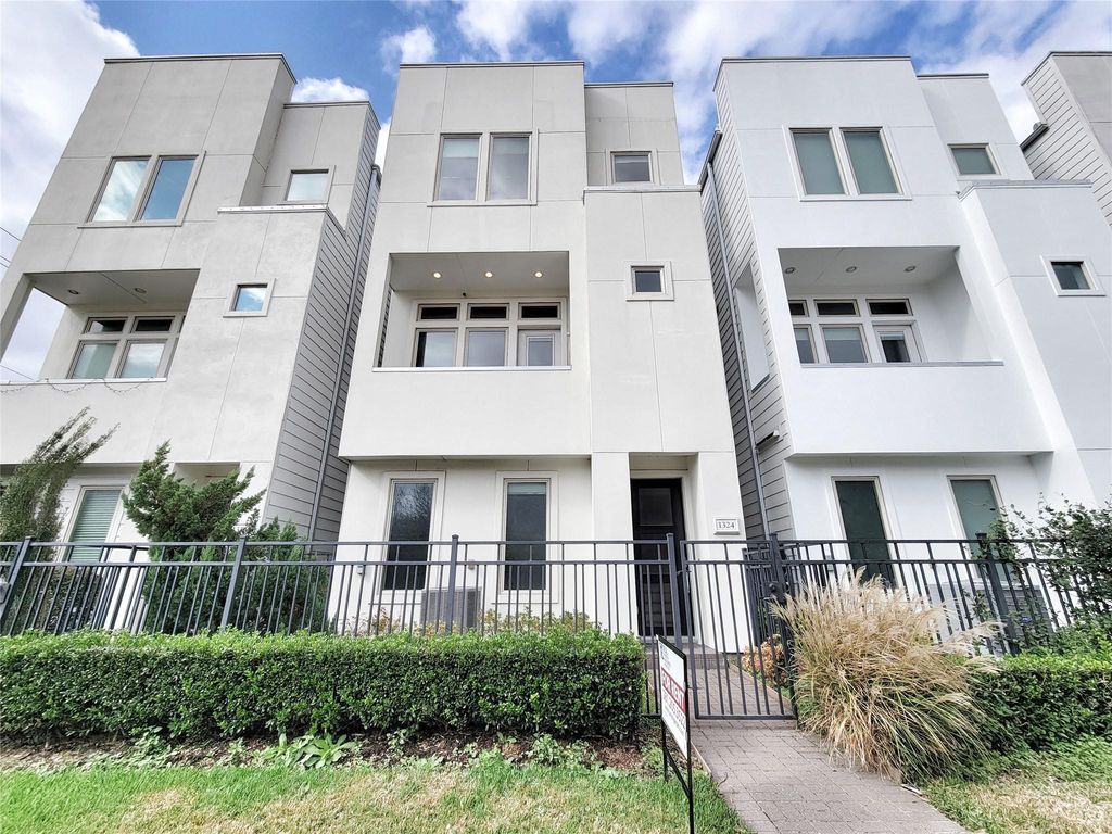 1324 Delano Street, Houston, TX 77003