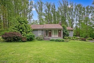 12 Dogwood Dr, Chester Twp., NJ 07930