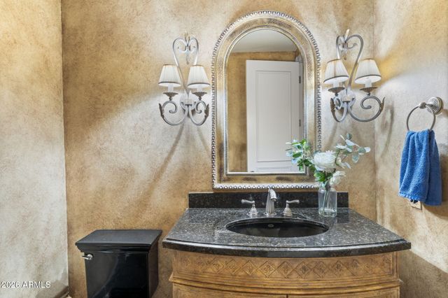6427 E HORSESHOE Road, Paradise Valley, AZ 85253