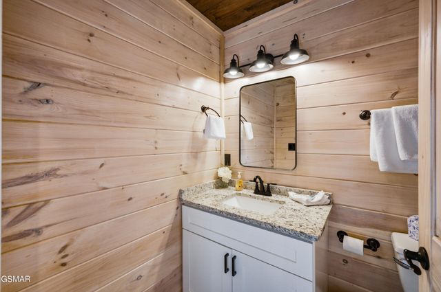 1802 Stone Wood Way, Pigeon Forge, TN 37862