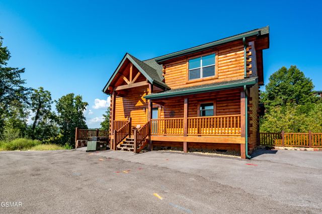 1802 Stone Wood Way, Pigeon Forge, TN 37862