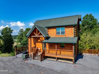 1802 Stone Wood Way, Pigeon Forge, TN 37862