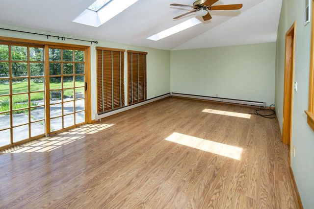 127 Fox Dale ROAD, Glendale, WI 53217