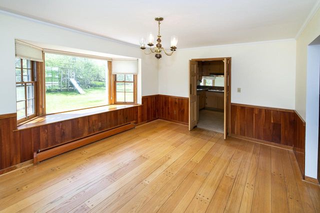 127 Fox Dale ROAD, Glendale, WI 53217