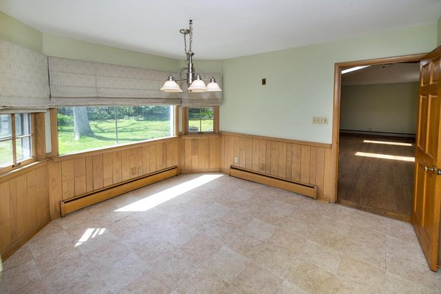 127 Fox Dale ROAD, Glendale, WI 53217