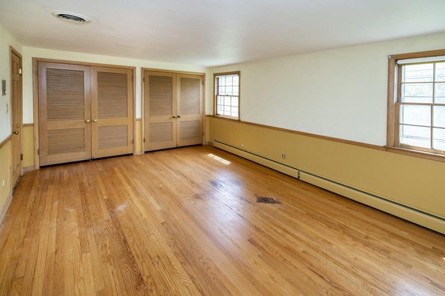 127 Fox Dale ROAD, Glendale, WI 53217