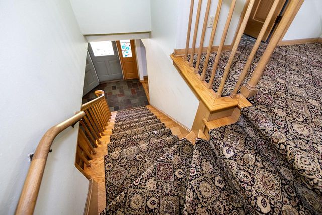 127 Fox Dale ROAD, Glendale, WI 53217