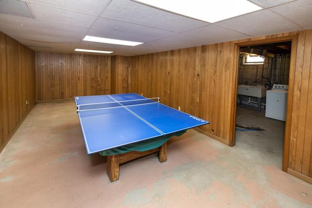 127 Fox Dale ROAD, Glendale, WI 53217