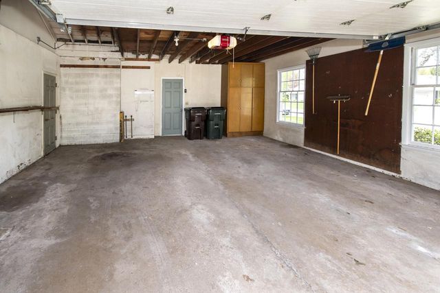 127 Fox Dale ROAD, Glendale, WI 53217