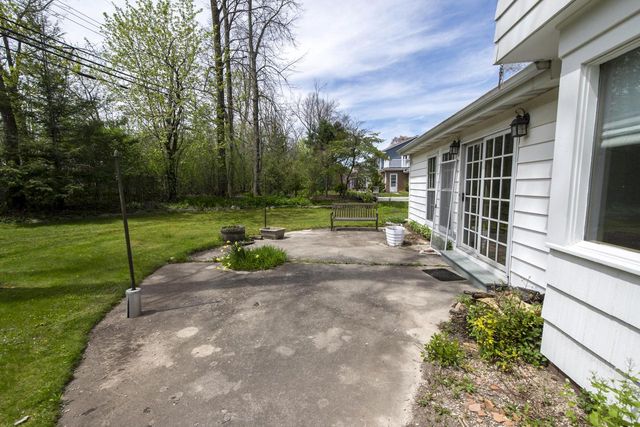 127 Fox Dale ROAD, Glendale, WI 53217