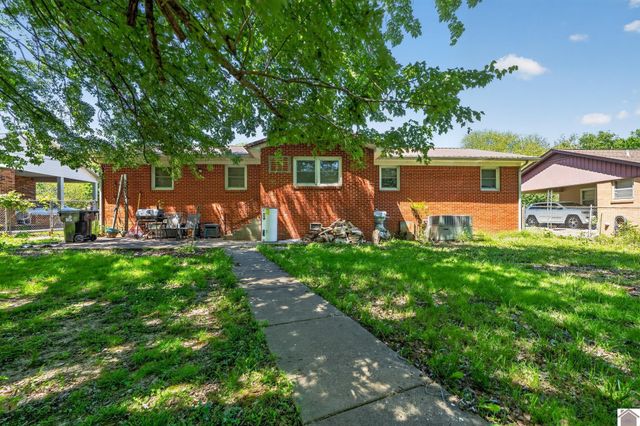1605 Belmont Drive, Murray, KY 42071