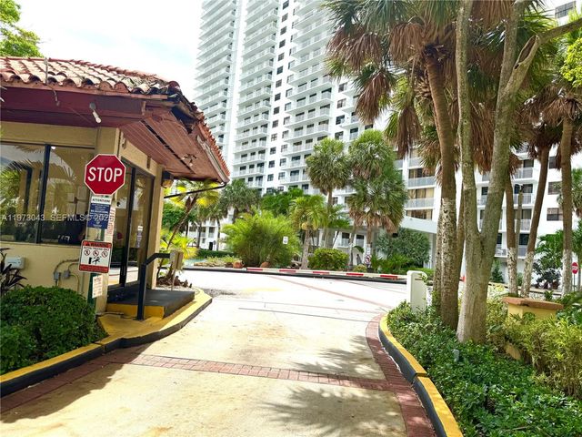 210 174th St 907, Sunny Isles Beach, FL 33160