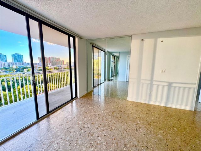 210 174th St 907, Sunny Isles Beach, FL 33160