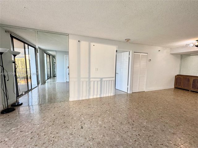 210 174th St 907, Sunny Isles Beach, FL 33160