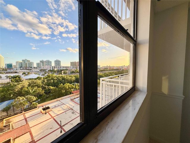 210 174th St 907, Sunny Isles Beach, FL 33160