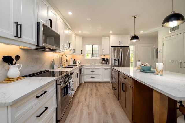 1801 GULF DRIVE N 276, Bradenton Beach, FL 34217