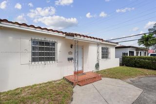 6125 SW 2nd St, Miami, FL 33144