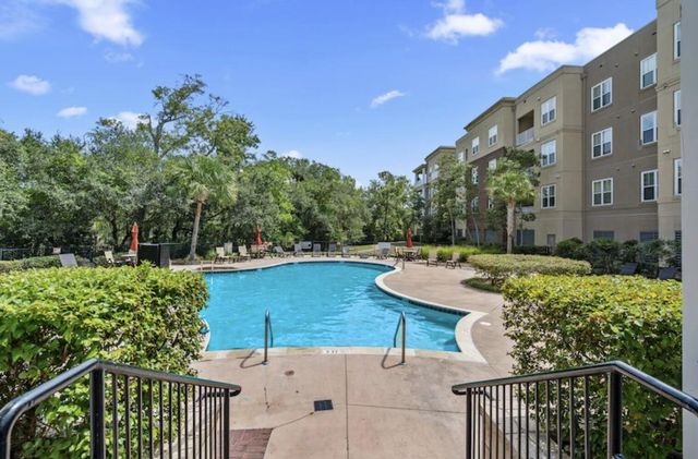 200 River Landing B 403, Charleston, SC 29492