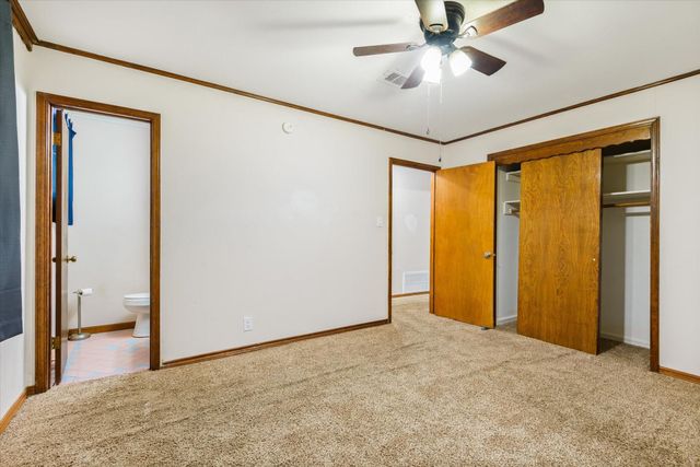 213 Highland Drive, Hitchcock, TX 77563