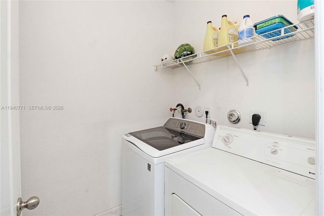 14973 SW 8th Ter, Miami, FL 33194