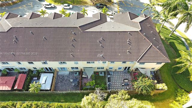 14973 SW 8th Ter, Miami, FL 33194