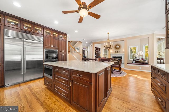 10121 RATCLIFFE MANOR DR, Fairfax, VA 22030