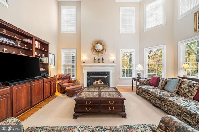 10121 RATCLIFFE MANOR DR, Fairfax, VA 22030