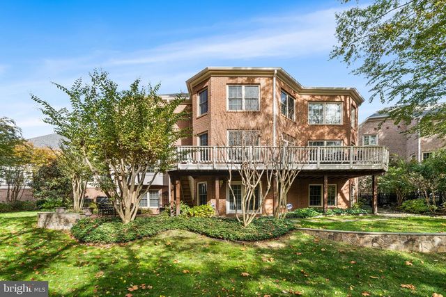 10121 RATCLIFFE MANOR DR, Fairfax, VA 22030