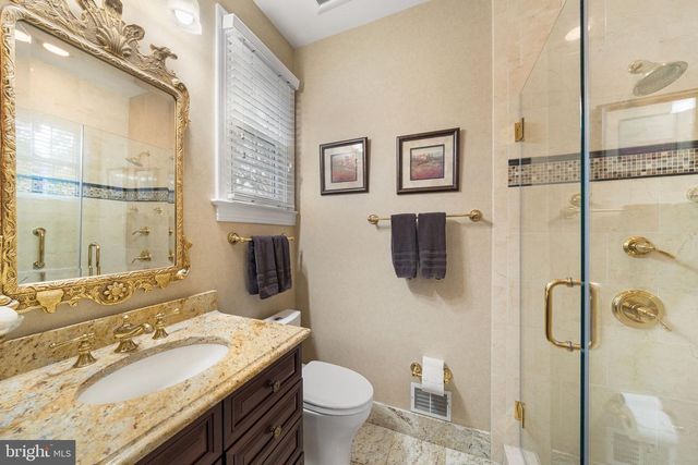 10121 RATCLIFFE MANOR DR, Fairfax, VA 22030