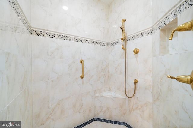 10121 RATCLIFFE MANOR DR, Fairfax, VA 22030