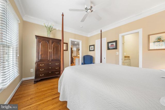 10121 RATCLIFFE MANOR DR, Fairfax, VA 22030