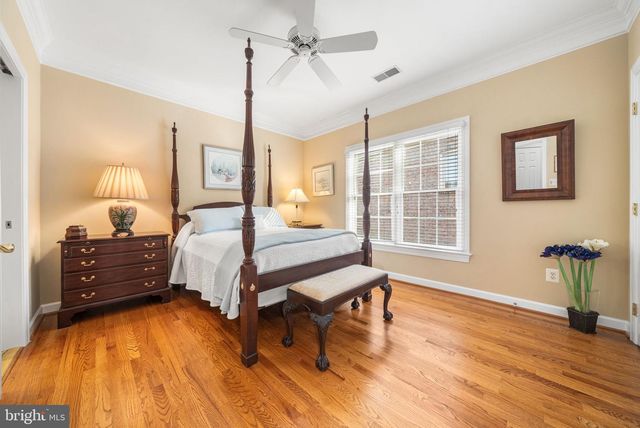 10121 RATCLIFFE MANOR DR, Fairfax, VA 22030