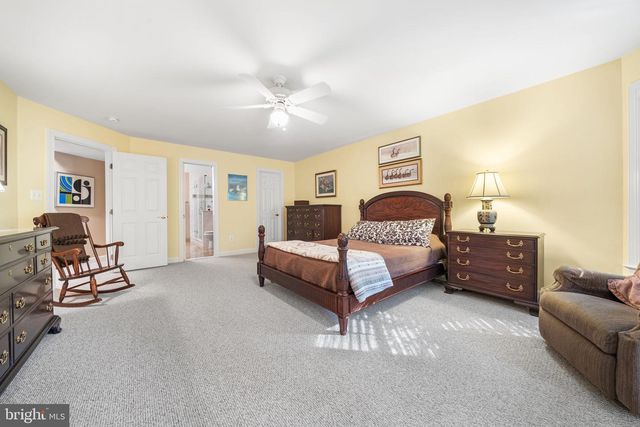 10121 RATCLIFFE MANOR DR, Fairfax, VA 22030