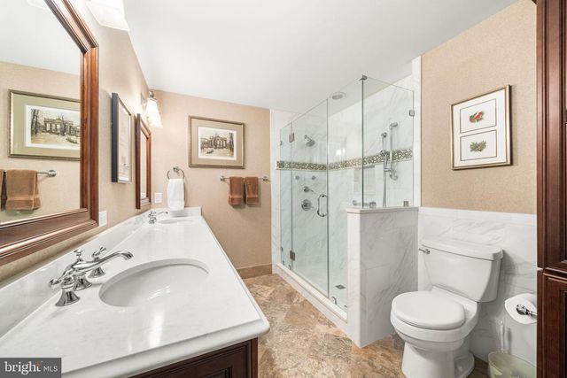 10121 RATCLIFFE MANOR DR, Fairfax, VA 22030